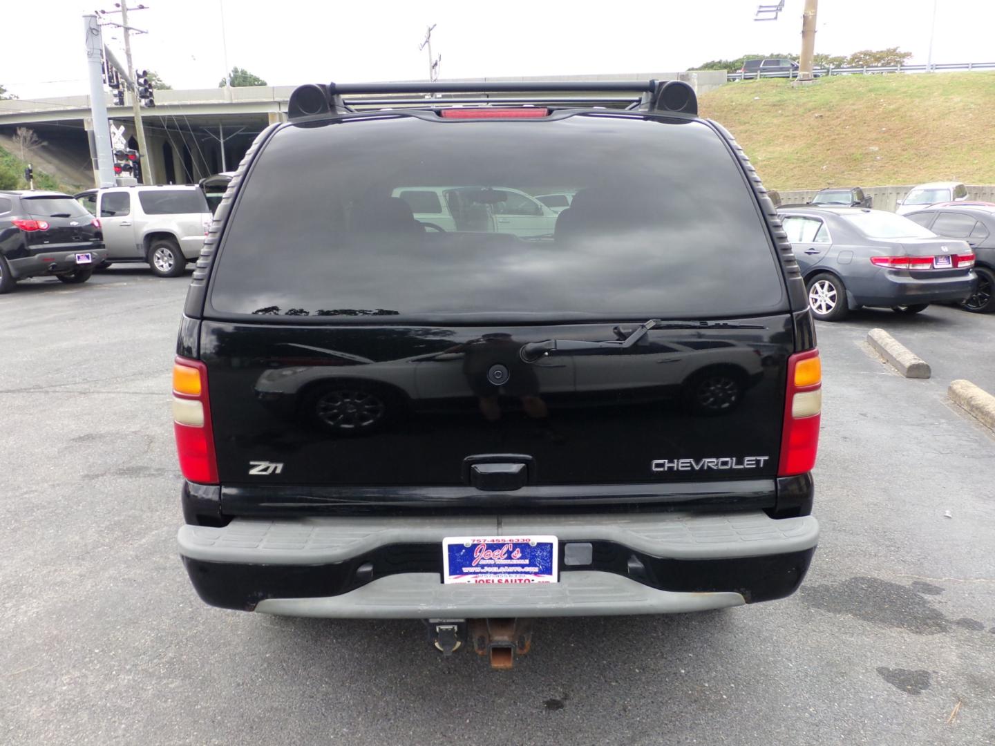 2003 Black Chevrolet Tahoe 4WD (1GNEK13Z63R) with an 5.3L V8 OHV 16V FFV engine, 4-Speed Automatic Overdrive transmission, located at 5700 Curlew Drive, Norfolk, VA, 23502, (757) 455-6330, 36.841885, -76.209412 - Photo#14